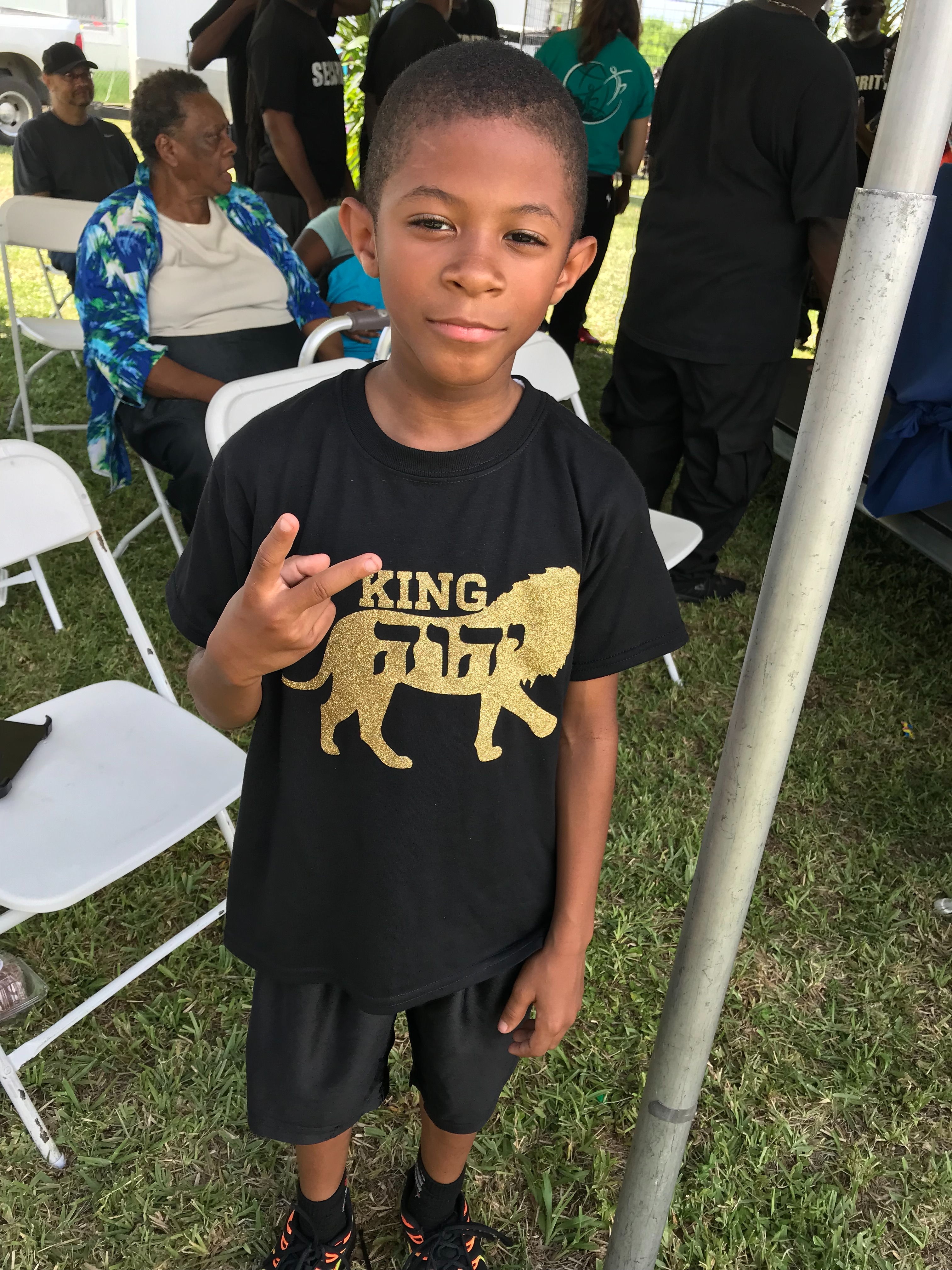 SHINING GOLD KING LION- (Shirt)
